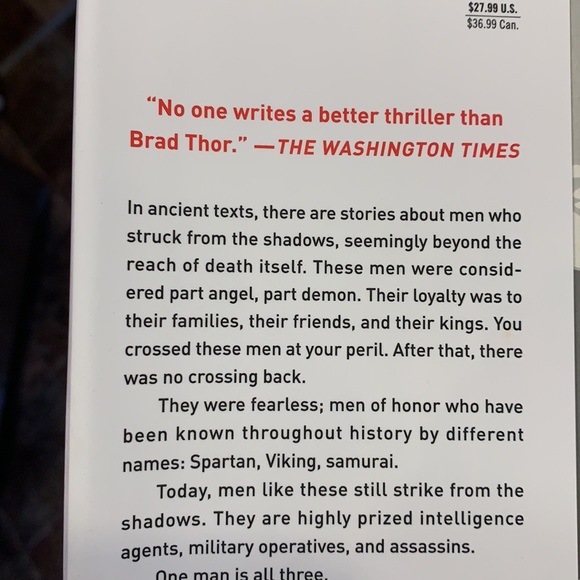 2/$25 espionage. Backlash Brad Thor suspense book - Picture 4 of 5